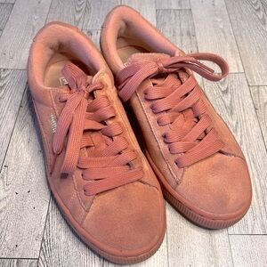 Puma Kids Sneakers in Coral Pink